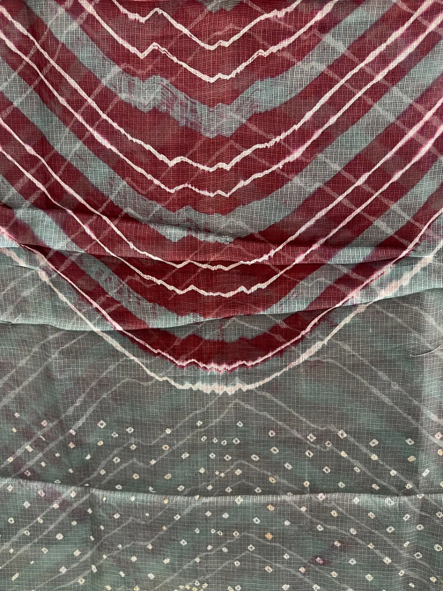Grey Pure Kota Silk Leheriya paired with a stunning Bandhani pallu - Image 2