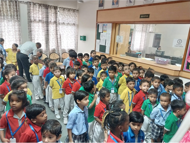 our KG children enjoyed an educational visit