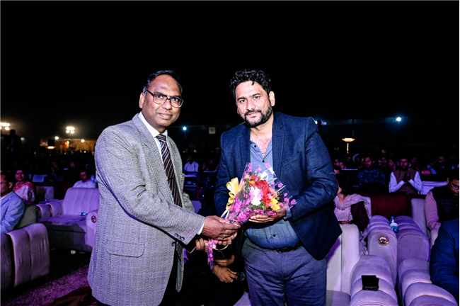 YUGANTAR BHARATAM - Celebrating the soul of timeless nation...<1>