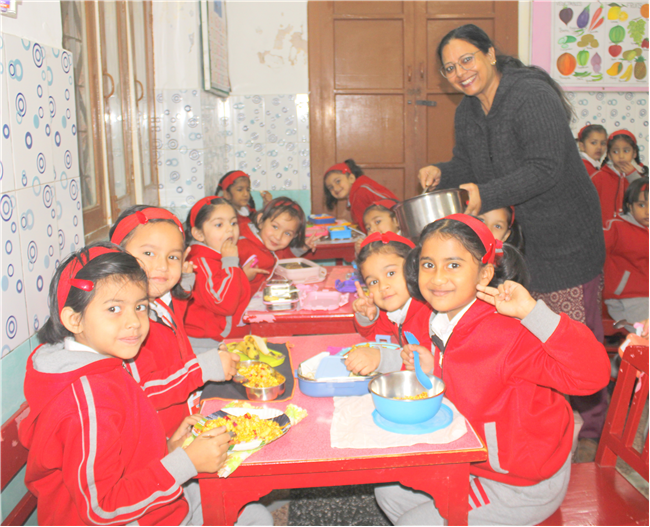 LITTLE CHEFS - MAGIC MEALS (L.K.G - II)