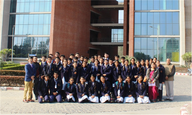 Educational Tour to IIM Kashipur - 11-12-2025