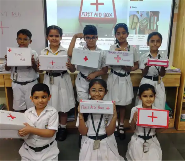 Class II organised “First Aid Box Making Activity”