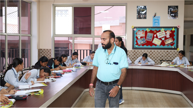 'Styling Star' – Fashion Sketching Contest ✨🎨