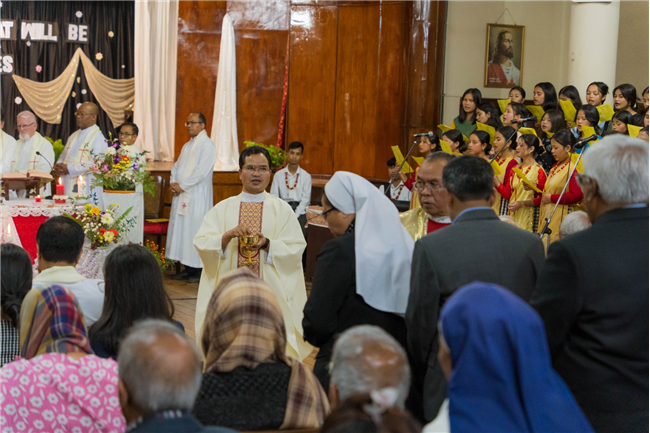 A Thanksgiving Eucharistic Celebration