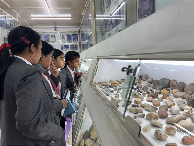 Class VI Educational Tour