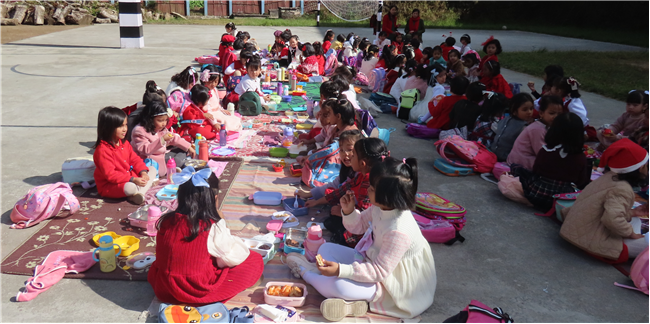 Pre-Christmas Celebration for Classes Pre-Nursery and Nursery Students