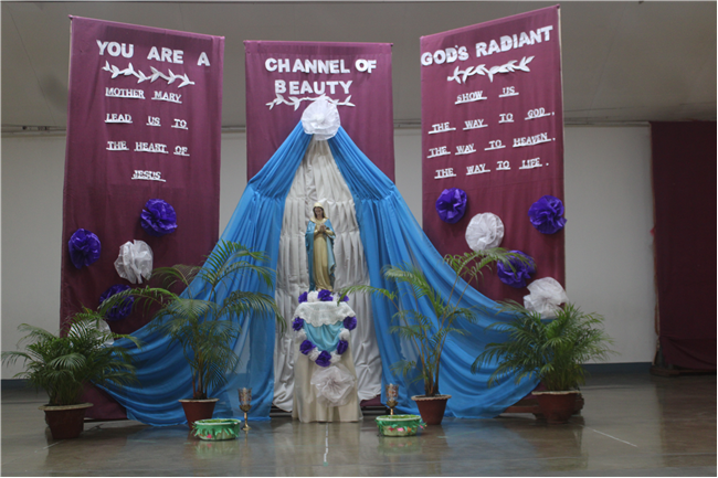 Crowning of Mother Mary