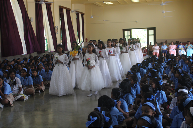 Crowning of Mother Mary