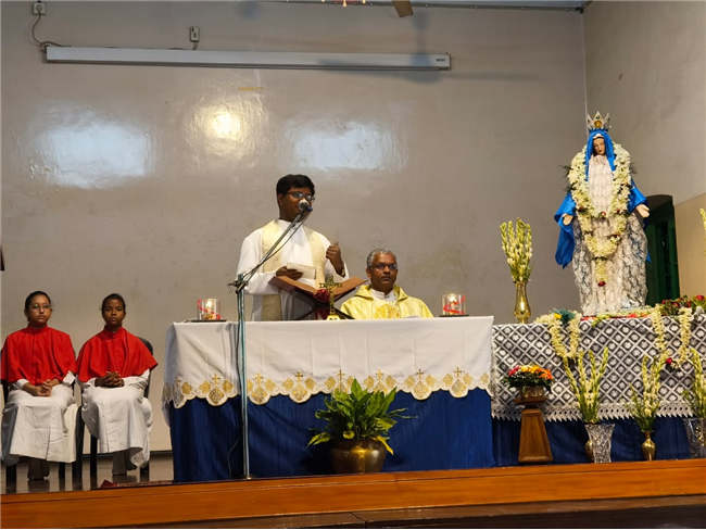 Crowning of Our Lady