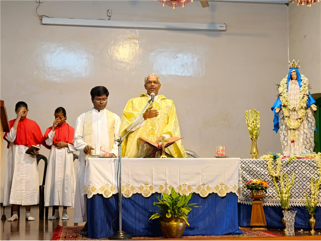 Crowning of Our Lady