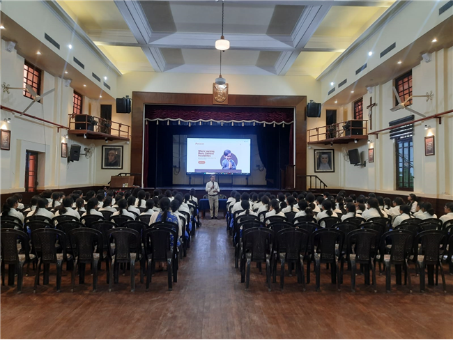 Loreto House Angrezi Medium Session 3.