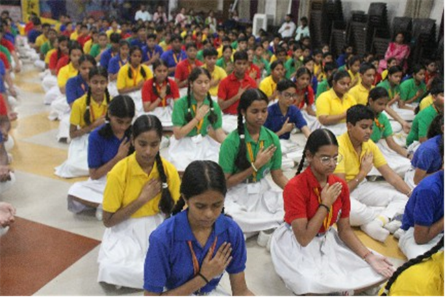 ROLE OF YOGA & MEDITATION ON STRESS MANAGEMENT