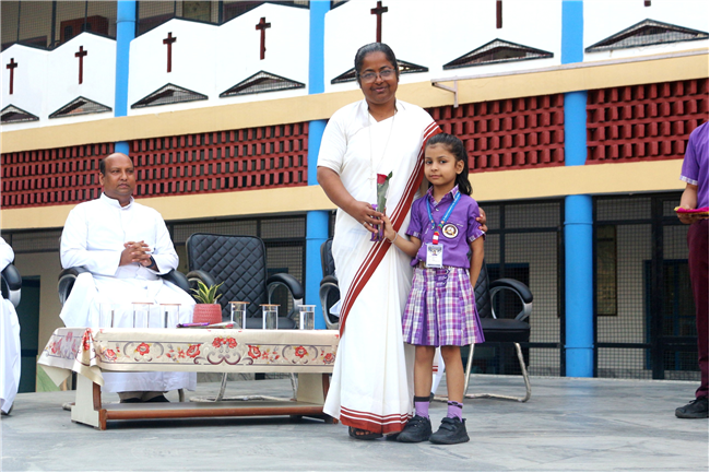 SCHOOL AND MANAGEMENT DAY