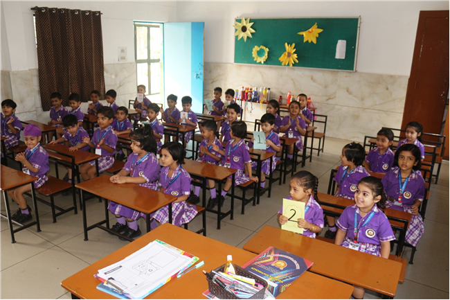 CHAIR ZUMBA WITH NUMBERS ACTIVITY  OF CLASS L.K.G.