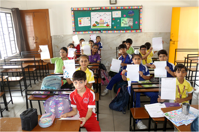 HINDI CALLIGRAPHY ACTIVITY OF CLASS IV