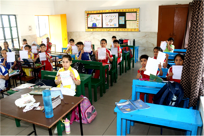 HINDI CALLIGRAPHY ACTIVITY OF CLASS IV