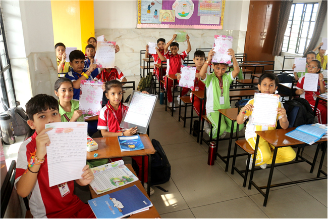 HINDI CALLIGRAPHY ACTIVITY OF CLASS IV