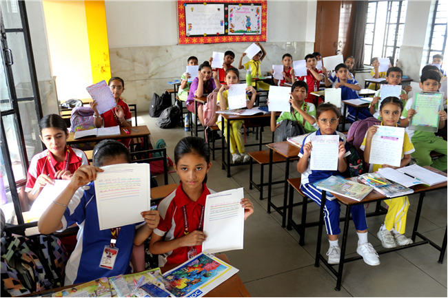 HINDI CALLIGRAPHY ACTIVITY OF CLASS IV