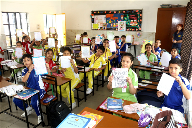 HINDI CALLIGRAPHY ACTIVITY OF CLASS IV