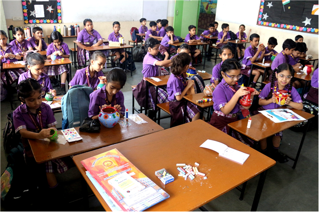 POT DECORATION ACTIVITY OF CLASS II