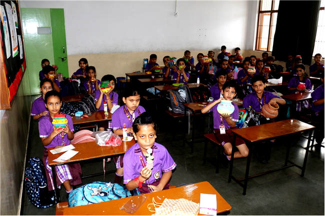 POT DECORATION ACTIVITY OF CLASS II
