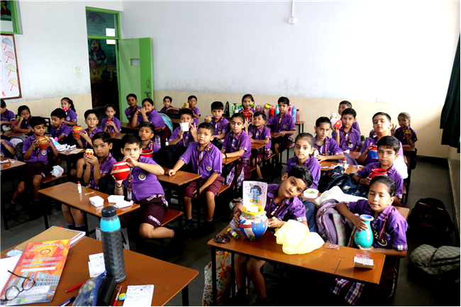 POT DECORATION ACTIVITY OF CLASS II