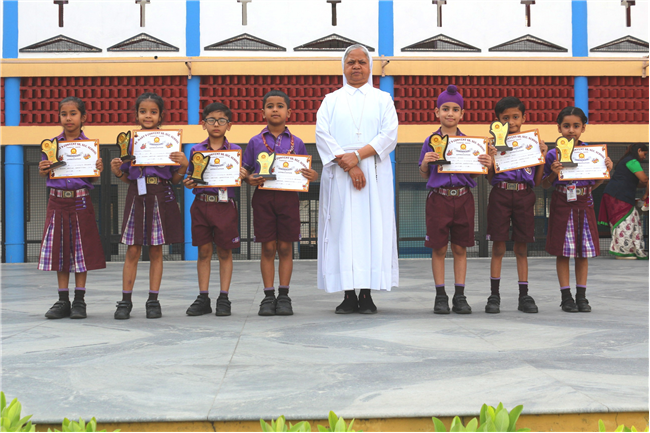 PRIZE DISTRIBUTION AWARD CEREMONY OF CLASS I TO V
