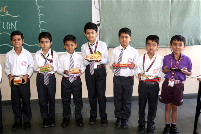 SANDWICH MAKING COMPETITION OF CLASS II