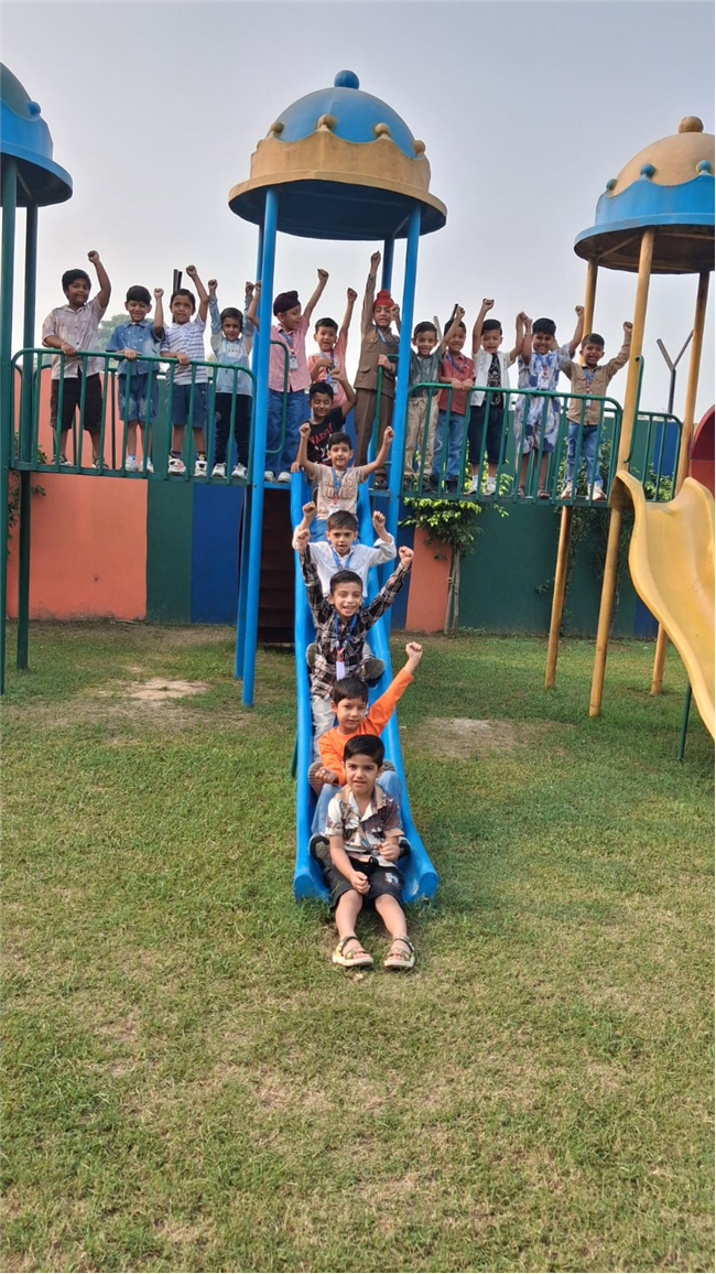 CAMPUS PICNIC (BAGLESS DAY) FOR NURSERY TO CLASS II