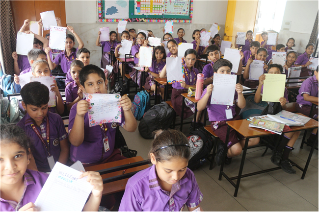 ENGLISH CALLIGRAPHY ACTIVITY OF CLASS IV