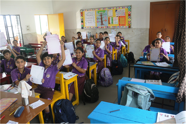 ENGLISH CALLIGRAPHY ACTIVITY OF CLASS IV