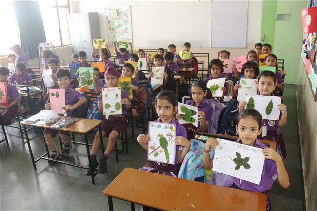 ART WITH LEAF ACTIVITY OF CLASS II