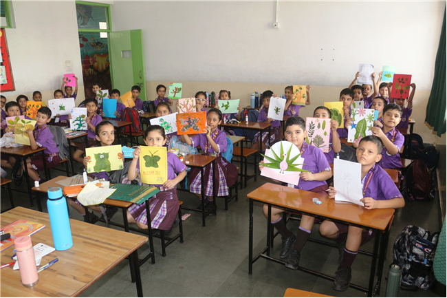 ART WITH LEAF ACTIVITY OF CLASS II