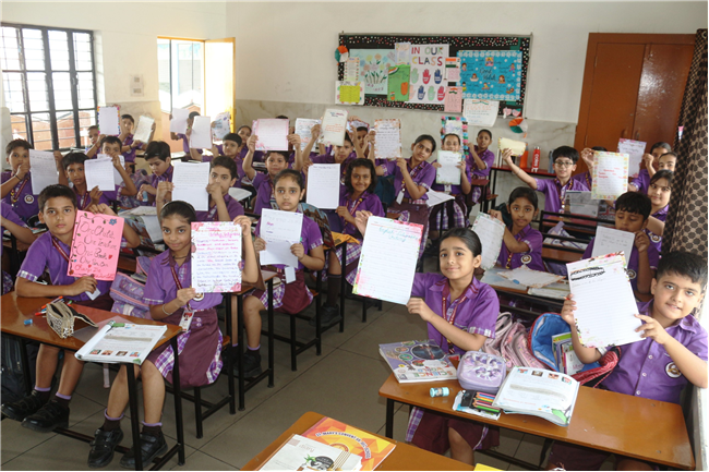 ENGLISH CALLIGRAPHY ACTIVITY OF CLASS IV