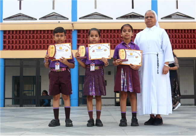 PRIZE DISTRIBUTION CEREMONY OF CLASS I TO V