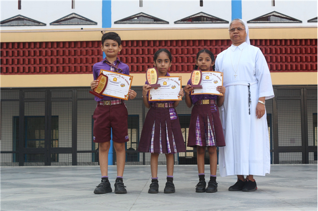 PRIZE DISTRIBUTION CEREMONY OF CLASS I TO V