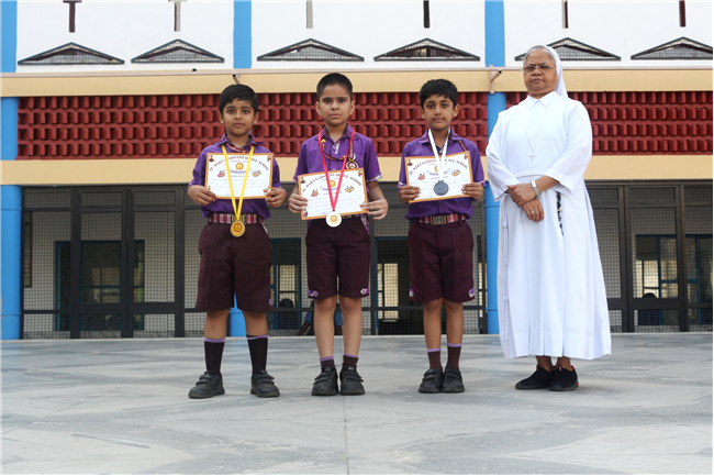PRIZE DISTRIBUTION CEREMONY OF CLASS I TO V