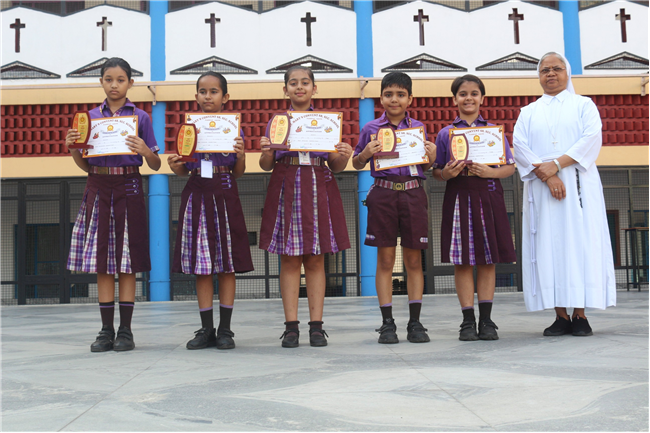 PRIZE DISTRIBUTION CEREMONY OF CLASS I TO V