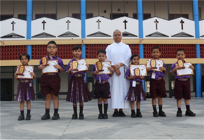 PRIZE DISTRIBUTION CEREMONY OF CLASS I TO V