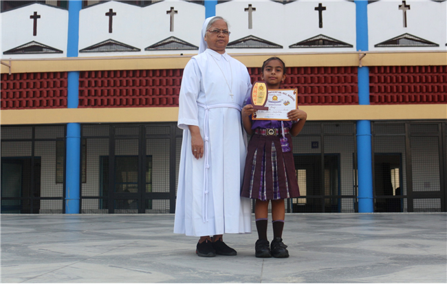 PRIZE DISTRIBUTION CEREMONY OF CLASS I TO V