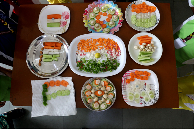 TRI-COLOUR SALAD MAKING ACTIVITY OF CLASS-I