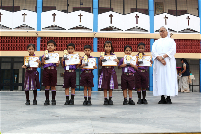 PRIZE DISTRIBUTION CEREMONY OF CLASS I TO V