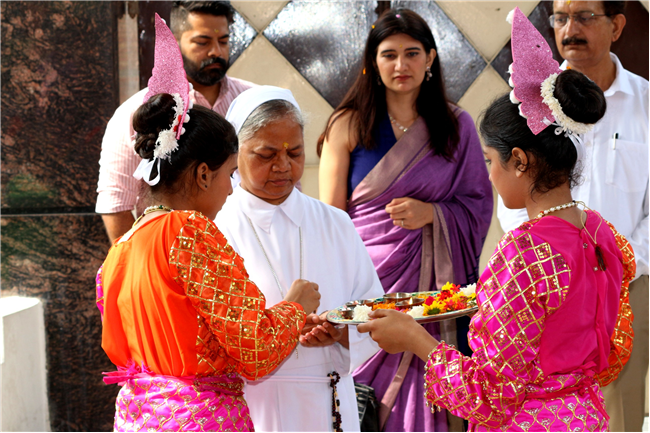 REPORT ON RETIREMENT DAY OF MRS. ASHA SHARMA