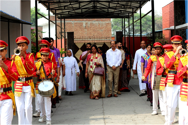 REPORT ON RETIREMENT DAY OF MRS. ASHA SHARMA