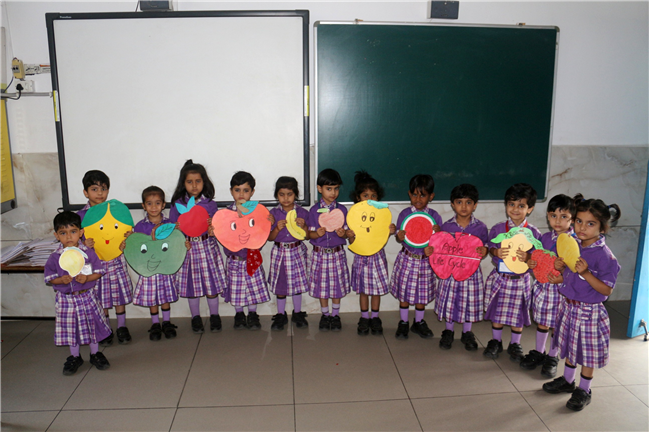 FRUIT DAY ACTIVITY OF CLASS L.K.G