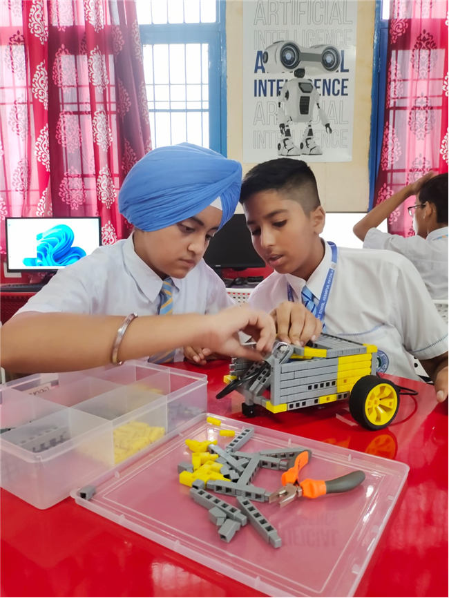 Robotics Learn, Build, Innovate !