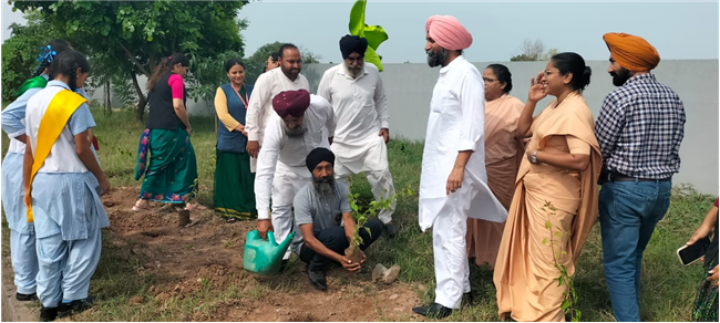 Our Lady of Fatima Convent School, Assarpur Celebrates Van Mahotsav with Great Zeal