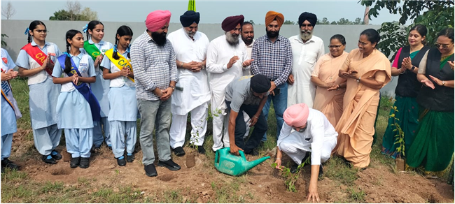 Our Lady of Fatima Convent School, Assarpur Celebrates Van Mahotsav with Great Zeal