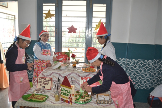 Little Chef's  Christmas Kitchen