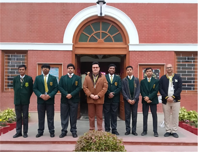 CLASS ASSEMBLY BY 11 - F :- 'CHRISTMAS IN THE MODERN AGE'